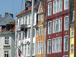 http://www.welcome-to-my-copenhagen.com/images/copenhagen_denmark_nyhavn_close-up.jpg