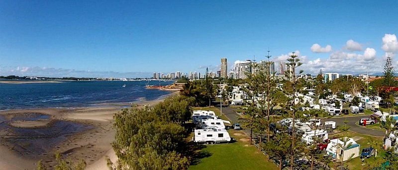 CutsPan02.JPG - Drone view of the caravan park and the Broadwater.