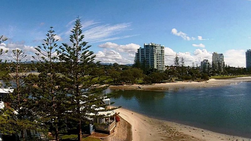 Loders17.jpg - Drone view of the caravan park and the mouth of Loders Creek.