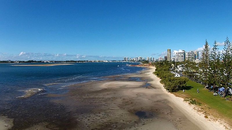 Loders19.jpg - Drone view of the caravan park and the Broadwater.