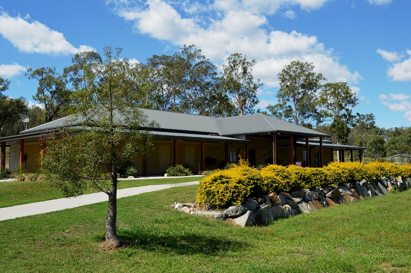 DSC_0004d.JPG - Eidsvold and the RM Williams Centre