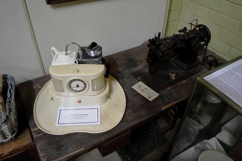 DSC_0034a.JPG - Kingaroy; Heritage museum - "Teasmaid"