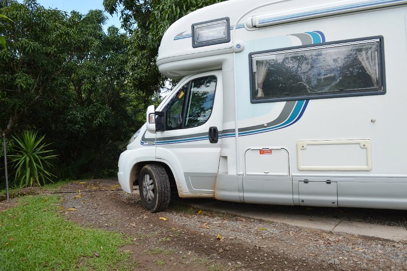 DSC_0014.JPG - Leaving down the driveway - a bit of a test for Casa