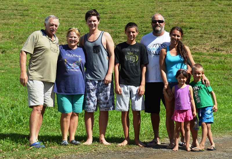 DSC_0020.JPG - Family photo