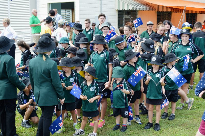 DSC_0059.JPG - ANZAC march at Calen.