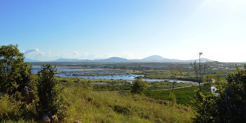 DSC_0019.JPG - Bowen town centre from Flagstaff Hill