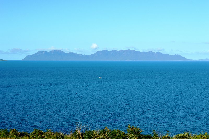 DSC_0032.JPG - Gloucester Island and Mt Bertha