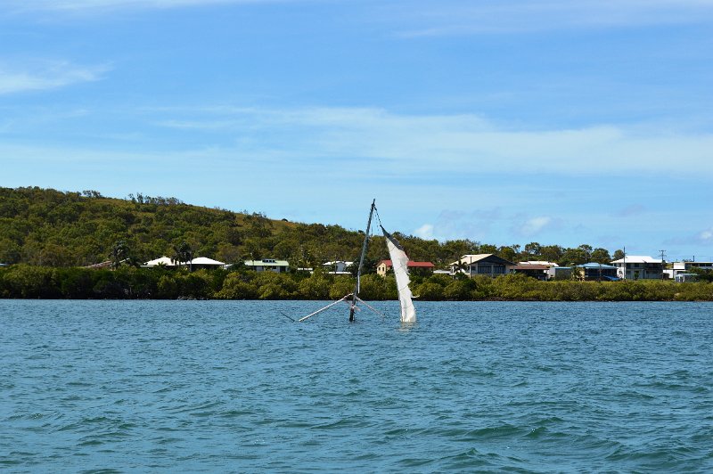 DSC_0041a.JPG - Bowen; sunken yacht in the harbour