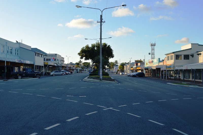 DSC_0061.JPG - Bowen town centre - Herbert St