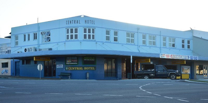 DSC_0063.JPG - Bowen town centre - Herbert St