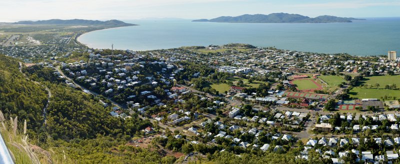 05TvillePan06.JPG - Townsville; and Magnetic Island views from Castle Hill 