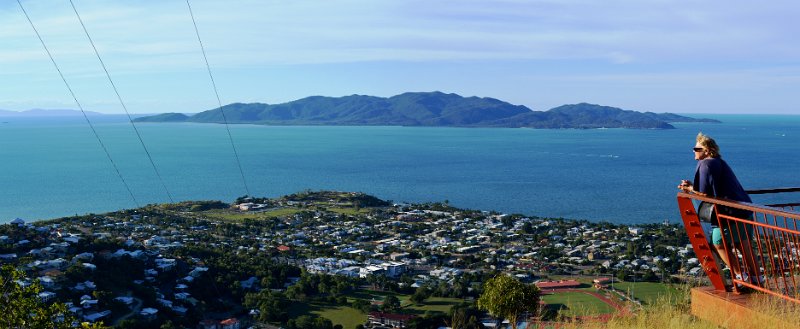05TvillePan11.JPG - Townsville; Castle Hill 