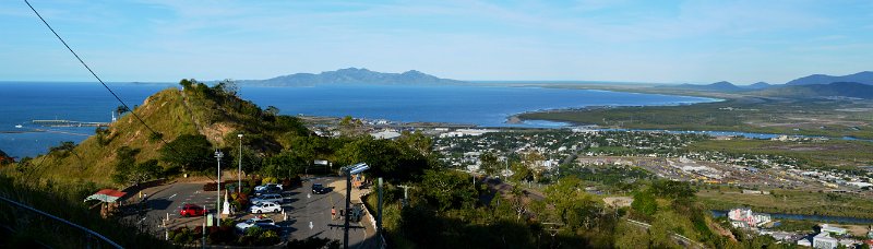 05TvillePan14.JPG - Townsville; Castle Hill 