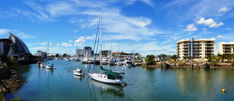 06TvillePan03.JPG - Townsville; Ross Creek