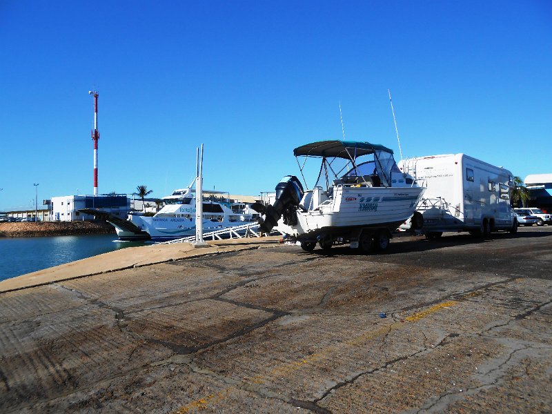 DSCN1707.JPG - Townsville; launching in to Ross Creek for our Magnetic Island trip