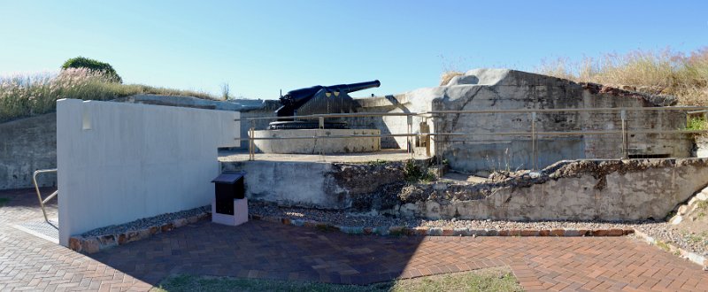 07TvillePan02.JPG - Townsville; Jezzine Barracks located at Kissing Point