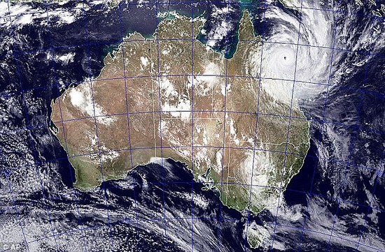 3.1296795442.cyclone-yasi.jpg - Category 5 Cyclone Yasi Feb 2011
