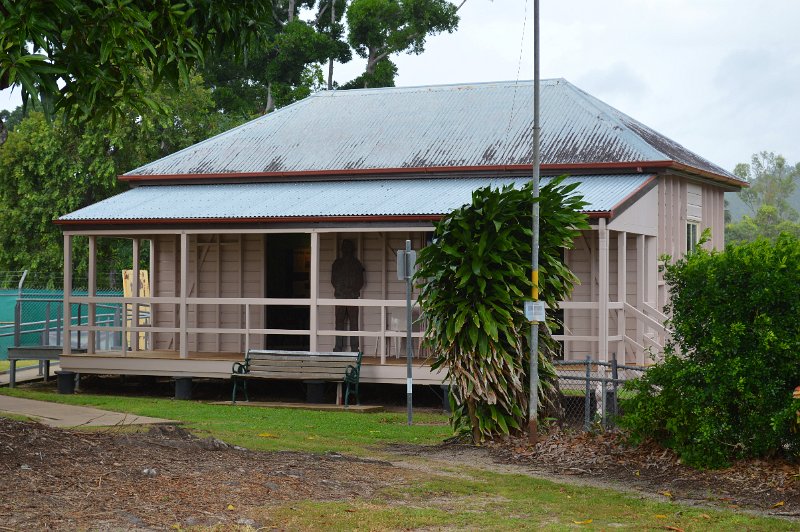 DSC_0024.JPG - Cardwell historic cour house