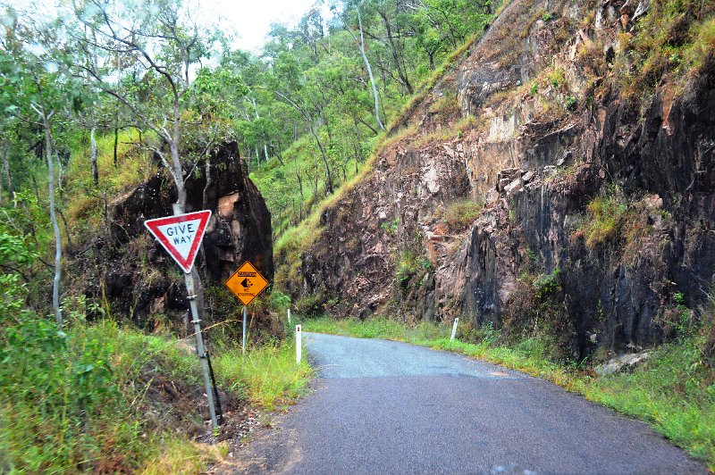 DSC_0091.JPG - On the road to Wallaman Falls