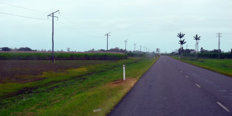 DSC_0105.JPG - On the road to Wallaman Falls