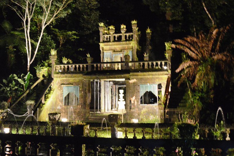 DSC_0146.JPG - Paronella Park lit up at night