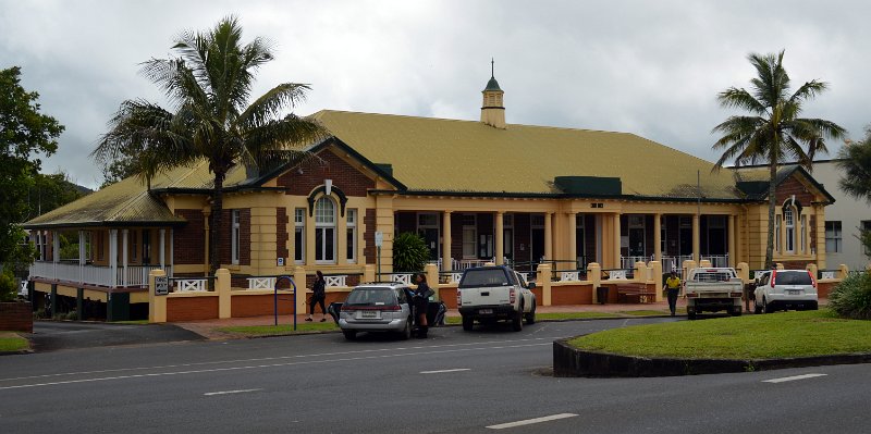 DSC_0006.JPG - Atherton Court House