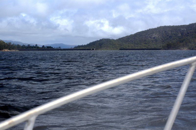 DSC_0026a.JPG - Tinaroo Dam wall