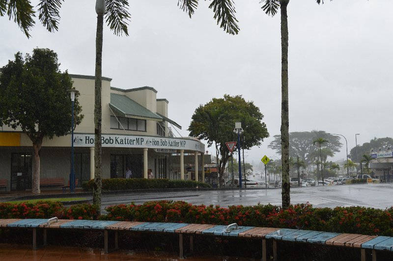 DSC_0027.JPG - Innisfail town centre - Bob Katter's electoral office