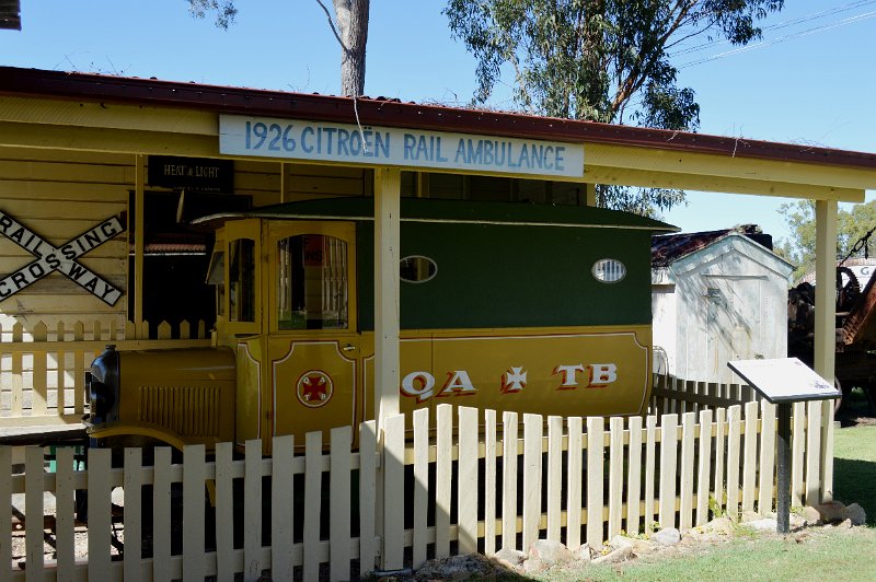 DSC_0106.JPG - Herberton Historic Village - Citroen rail ambulance