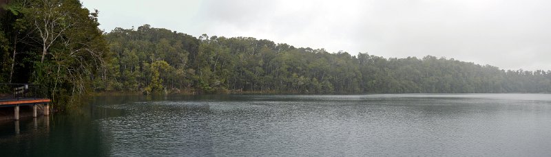 25MareebaPan02.JPG - Atherton Tablelands - The Crater Lakes NP - Lake Eacham