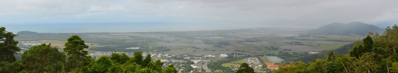 26MareebaPan01.JPG - Atherton Tablelands - Lookout toward Cairns