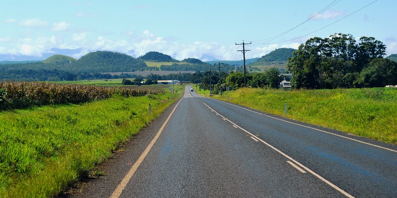DSC_0006.JPG - Atherton Tablelands - Approaching Yungaburra