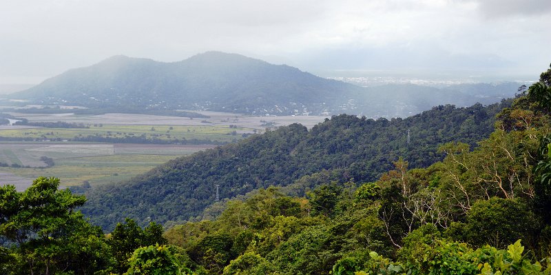 DSC_0079.JPG - Atherton Tablelands - Lookout toward Cairns