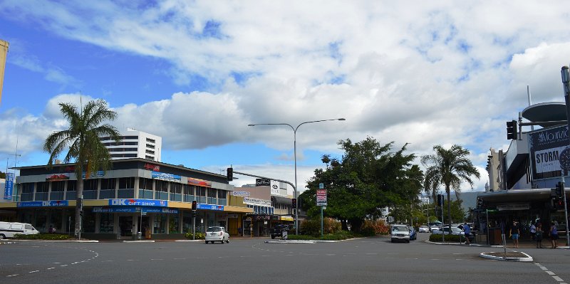 DSC_0004.JPG - Cairns - Sheridan St