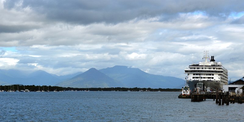 DSC_0013.JPG - Cairns, from the wharf near the Cairns Yacht Club - "The World" cruise liner docked.