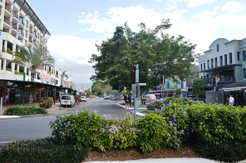 DSC_0033.JPG - Cairns - Sheridan St