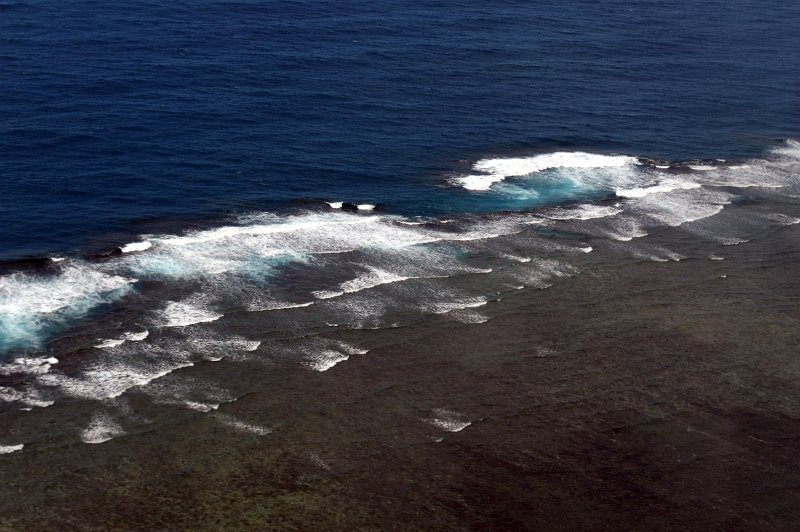 DSC_0102.JPG - Moore Reef - chopper flight