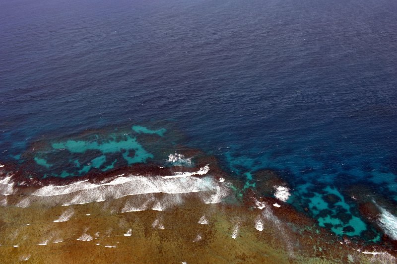 DSC_0105.JPG - Moore Reef - chopper flight
