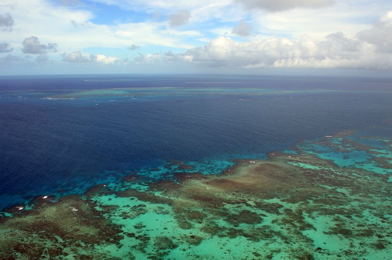 DSC_0108.JPG - Moore Reef - chopper flight
