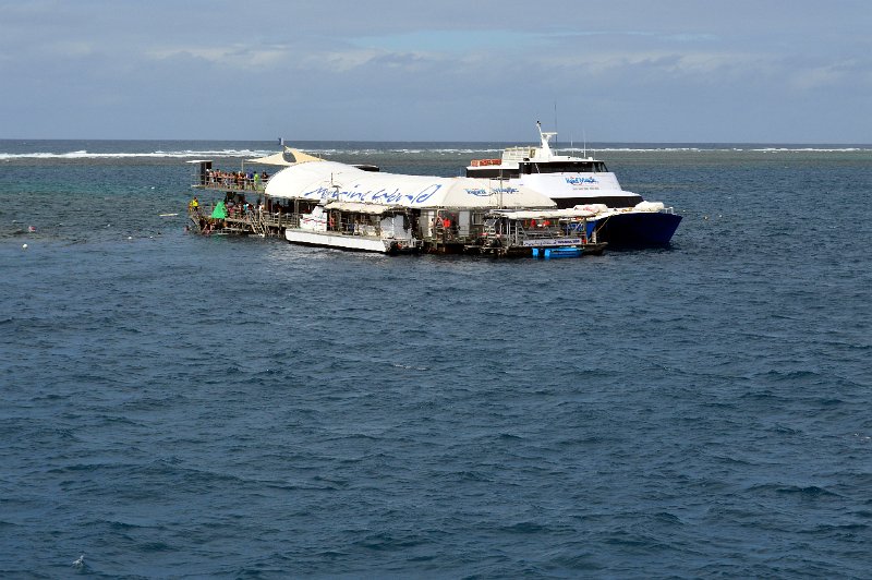 DSC_0140.JPG - Moore Reef - chopper flight