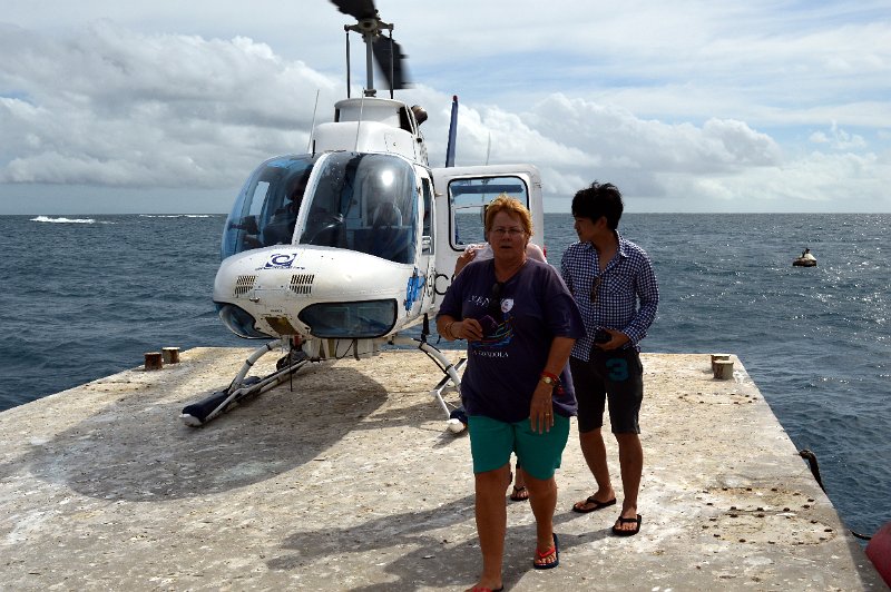 DSC_0141.JPG - Moore Reef - chopper flight