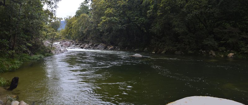 02DaintreePanorama05.JPG - Mossman River in the Gorge