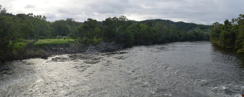02DaintreePanorama17.JPG - Daintree Coast - the Bloomfield River crossing