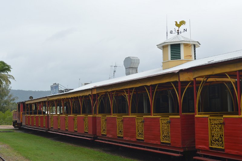 DSC_0044.JPG - Port Douglas Marina railway station