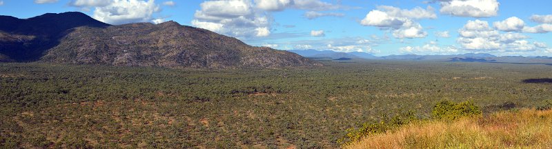 10ToMareebaPan03.JPG - Back on the bitumen - Mulligan Highway to Mareeba