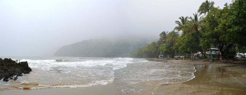 11ToEttyBayPan06.JPG - Cassowary Coast - heavy rain next morning at Etty Bay