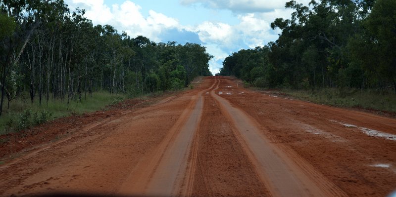 DSC_0036.JPG - PDR - From Coen south, the road was even worse. Trucks couldn't get through at all.