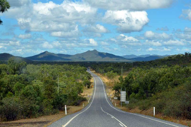 DSC_0050.JPG - Back on the bitumen - Mulligan Highway to Mareeba