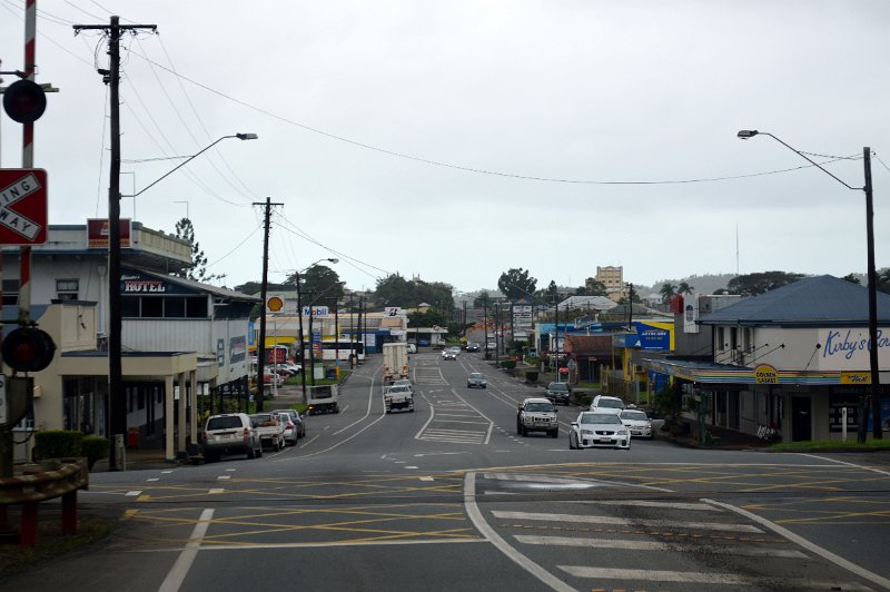 DSC_0066.JPG - Passing through Innisfail for a stopover at Etty Bay