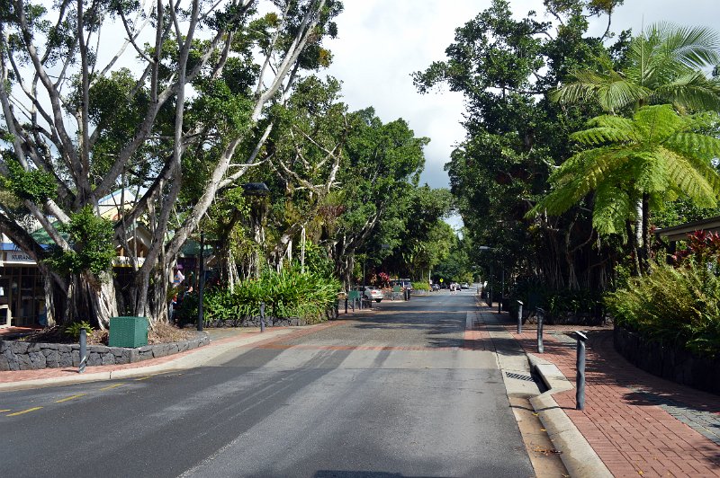 DSC_0179.JPG - Kuranda Village - main street